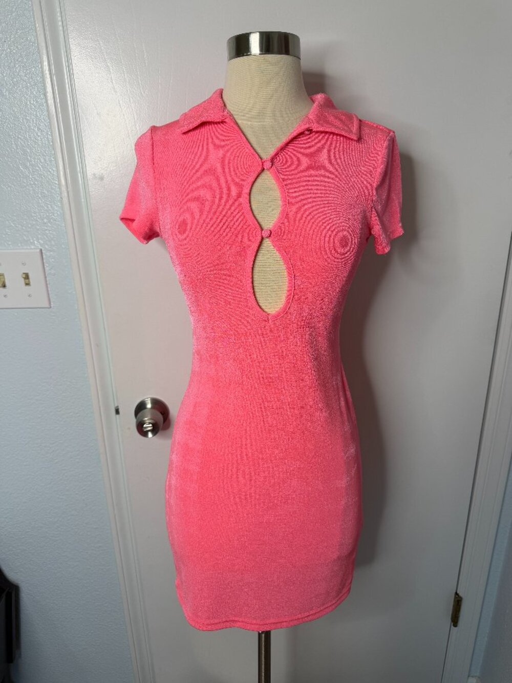 Urban Outfitters Neon Pink Velour Bodycon Mini Dress Size Small Y2K Cutout